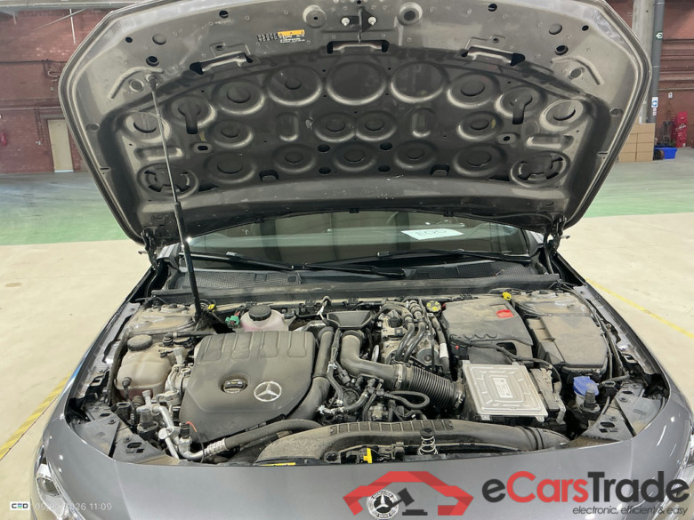 MERCEDES-BENZ A-Klasse 1.3 A 250 E DCT #6