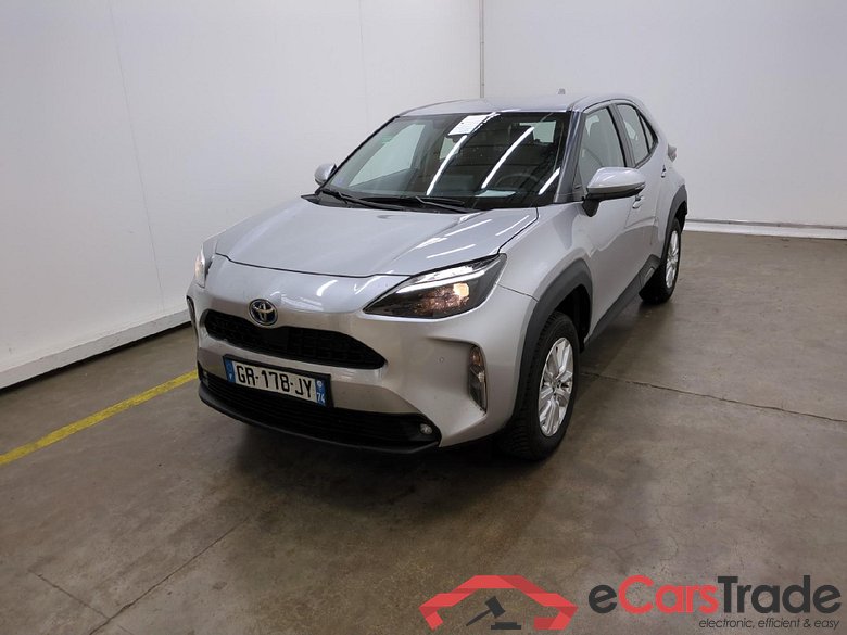TOYOTA Yaris Cross Hybride / 2021 / 5P / SUV 1.5 HYBRID 116H DYNAMIC BUSINESS BEY AWD