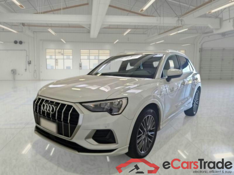 AUDI Q3 / 2018 / 5P / SUV 35 TDI S TRONIC BUSINESS ADVANCED #1