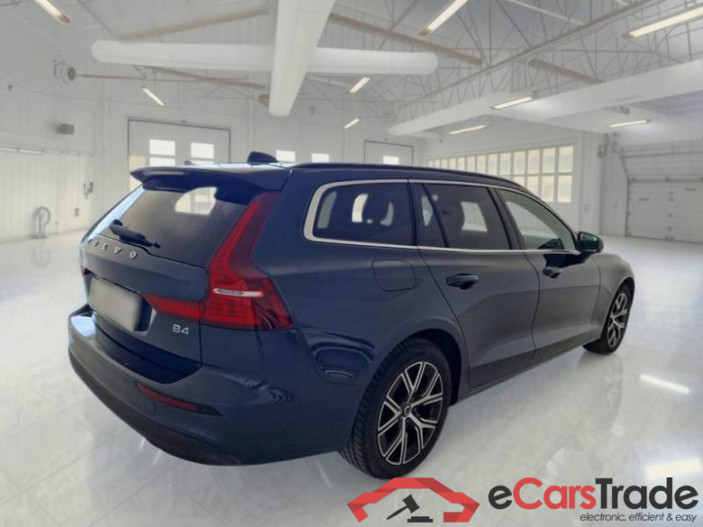 VOLVO V60 / 2019 / 5P / STATION WAGON B4 D AUTOM.CORE #2