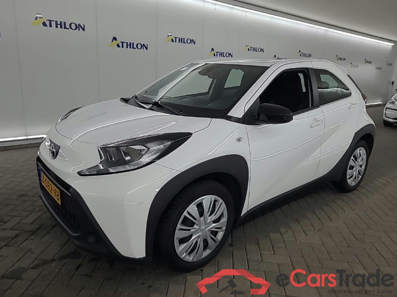 TOYOTA Aygo X 1.0 VVT-I MT play 5D 53kW #1