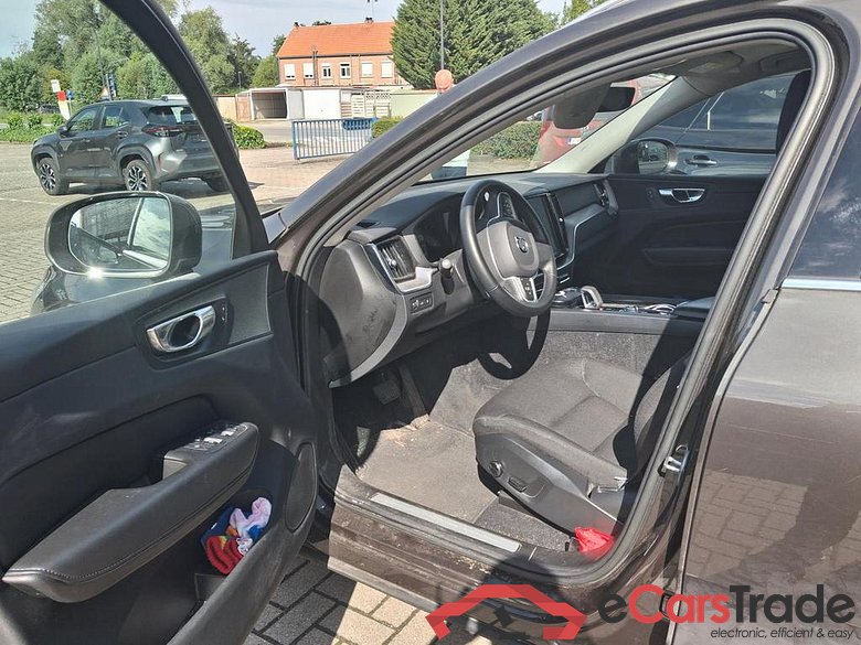 VOLVO XC60 2.0 T6 PHEV AWD Core Bright (257kW) #6