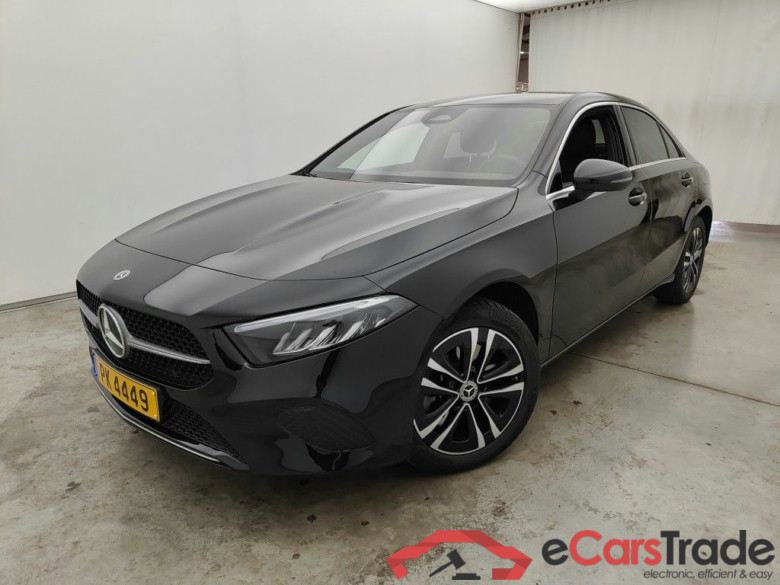 Mercedes-Benz Classe A Berline A 250 e Business Line DCT 4d #1