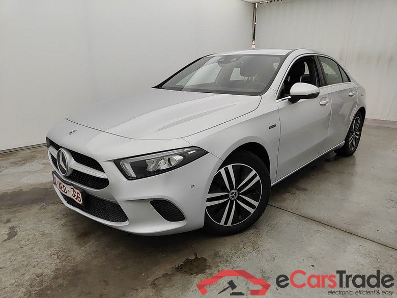 Mercedes-Benz A-Klasse Limousine A 250e Business Solution 4d