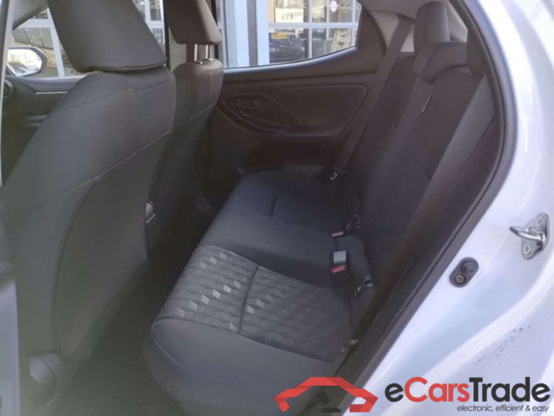 TOYOTA YARIS 1.5 Hybrid 115 Active #5