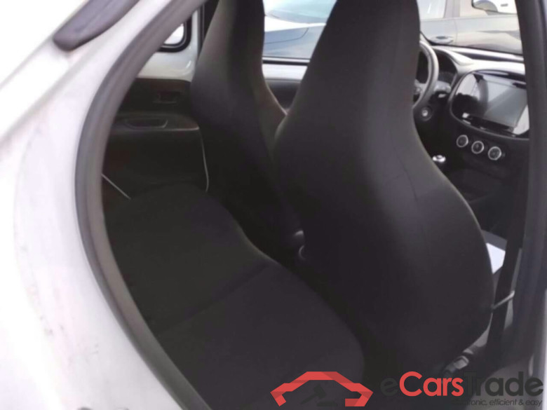 TOYOTA Aygo X 1.0 VVT-i MT Play #5