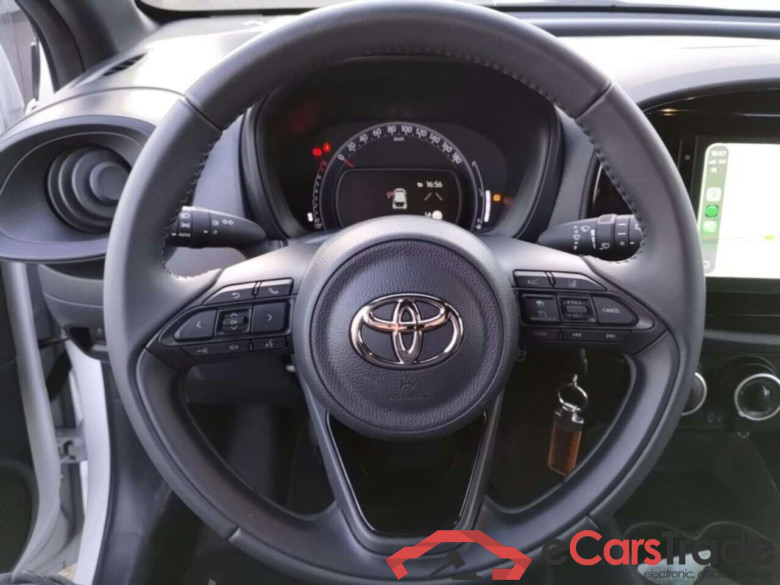 TOYOTA Aygo X 1.0 VVT-i MT Play #6