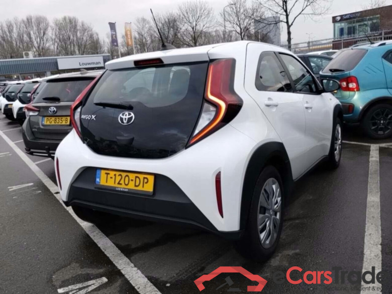 TOYOTA Aygo X 1.0 VVT-i MT Play #4