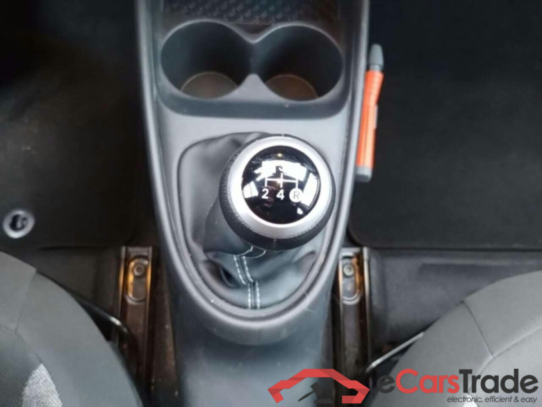 TOYOTA Aygo X 1.0 VVT-i MT Play #5