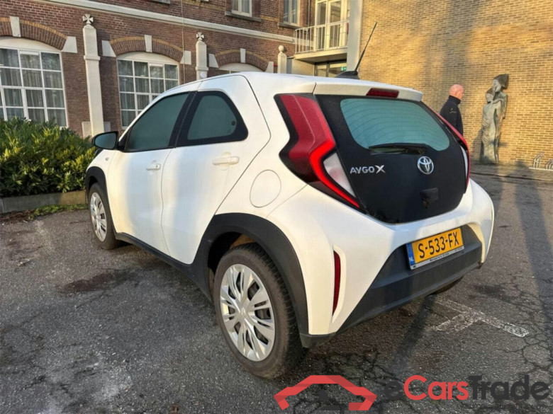 TOYOTA Aygo X 1.0 VVT-i MT Play #3