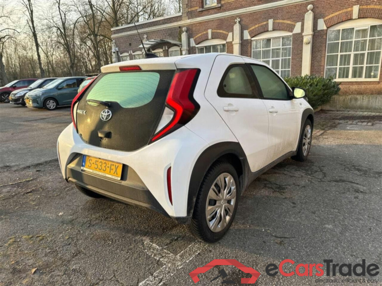 TOYOTA Aygo X 1.0 VVT-i MT Play #4