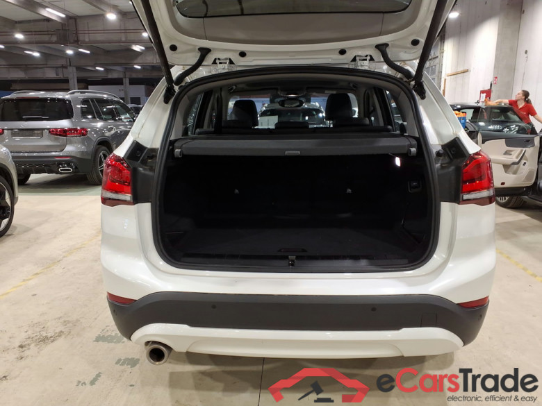 BMW X1 - 2019 1.5iA sDrive18 OPF #3