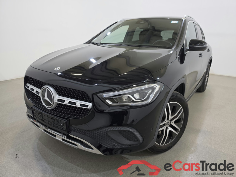 Mercedes GLA 200d Aut. LED Widescreen Navi 1/2 Sport-Leather KeylessGo Camera Klima PDC ...