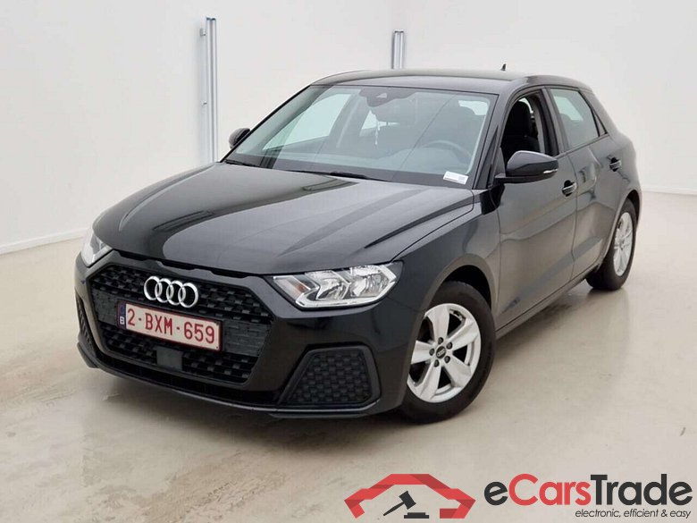 AUDI A1 1.0 25 TFSI ATTRACTION #1
