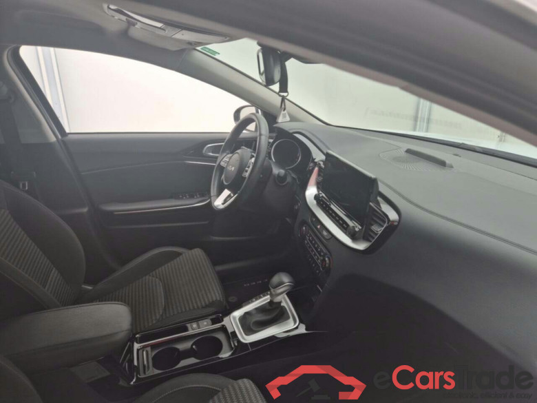 KIA XCEED 1.6 GDI PHEV DCT BUSINESS LINE #3