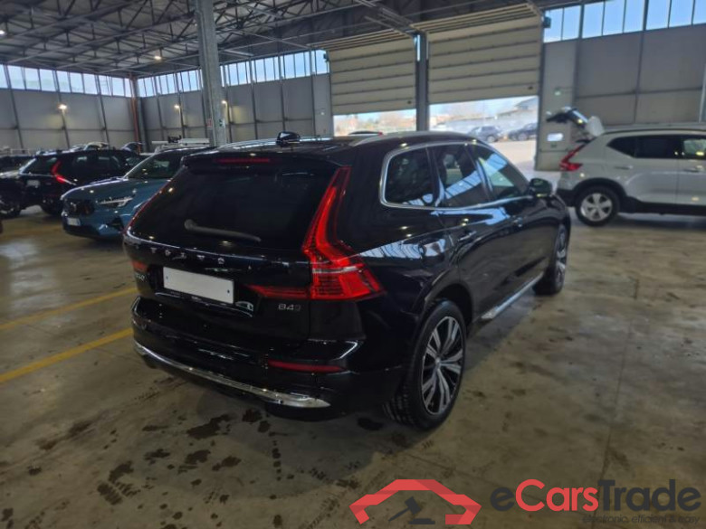 VOLVO XC60 / 2021 / 5P / FUORISTRADA B4 D AWD AUTOMATICO PLUS BRIGHT N1 #2