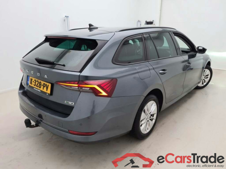 SKODA Octavia Combi 1.0 TSI Bns Edition #2