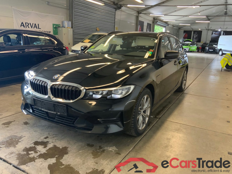 3 Touring 320 e 2.0 150KW AT8 E6d #1