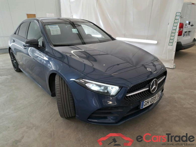 MERCEDES-BENZ Classe A Berline / 2018 / 4P / Berline A 200 d AMG Line 8G-DCT #4