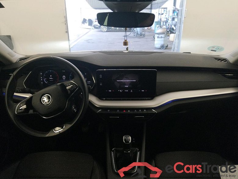 SKODA Octavia / 2020 / 5P / berlina con portón 2.0 TDI 85kW (115 CV) Manual Ambition #3