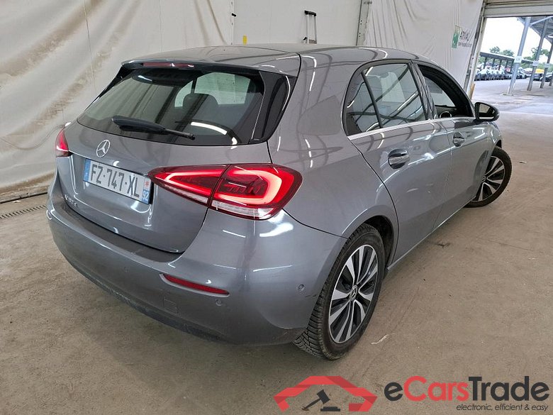MERCEDES-BENZ Classe A Compact / 2018 / 5P / Berline A 180 d Business Line 8G-DCT #3