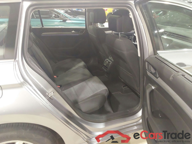 VOLKSWAGEN Passat 2.0 TDI 90KW MSQ VARIANT STYLE BUSINESS #5