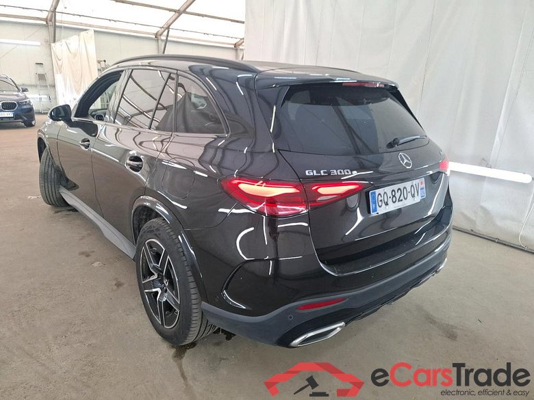 GLC / 2022 / 5P / SUV GLC 300 e AMG Line 4MATIC #2