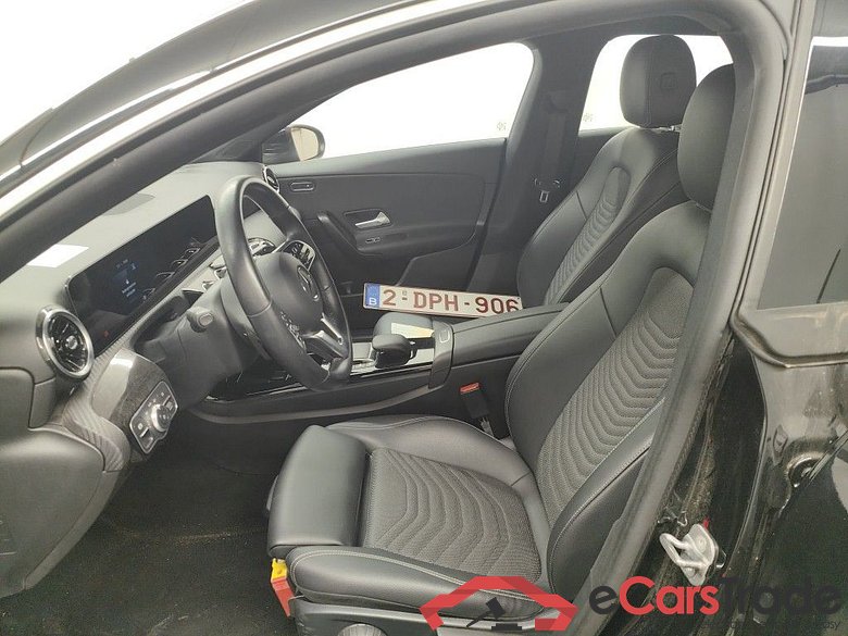 Mercedes-Benz CLA Shooting Brake CLA 200 Business Line 5d #3