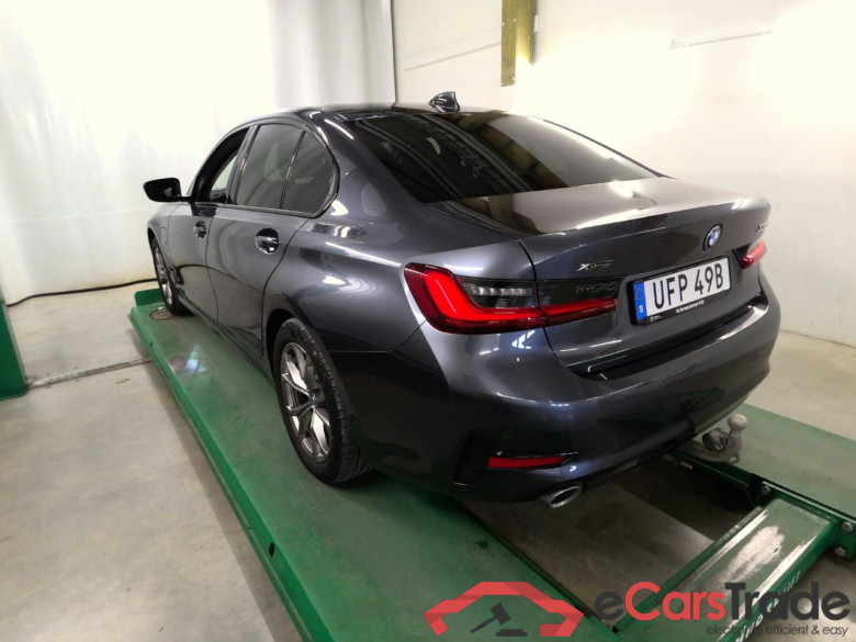 330e xDrive Connected Aut #4