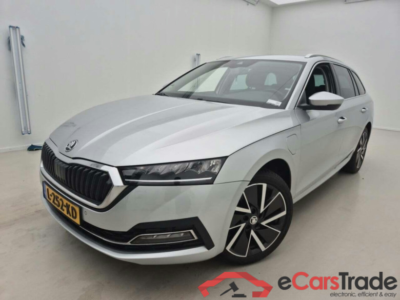 SKODA Octavia Combi 1.4 TSI iV BnsEd. DSG #1