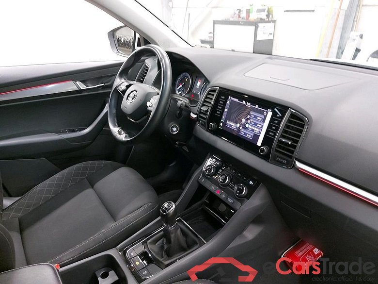 SKODA - SKO KAROQ CRTDI 115PK Ambition Pack Safety & GPS & Heated Seats & PDC Front & Rear & Camera #3