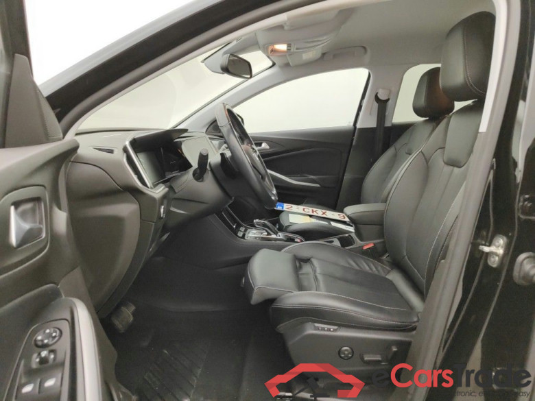 Opel Grandland 1.2 Turbo S/S AT8 Business Elegance 5d #3