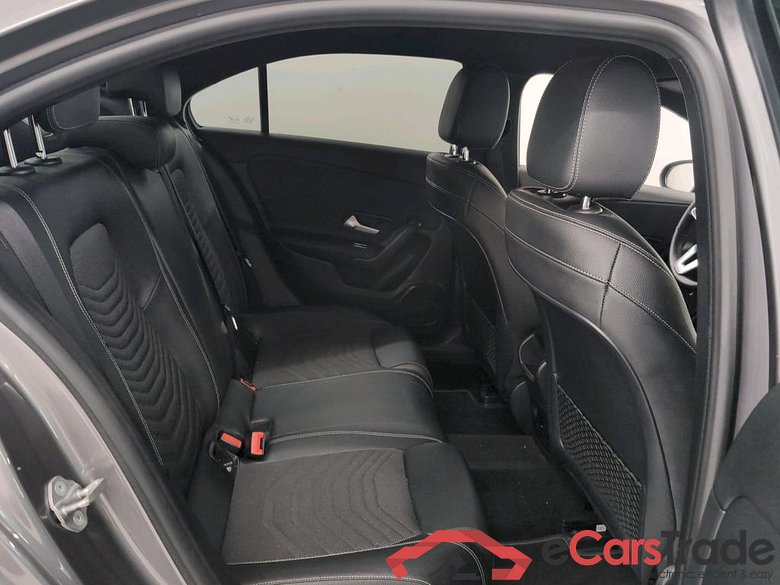 MERCEDES-BENZ A-CLASS LIMOUSINE 1.3 A 250 E DCT #6