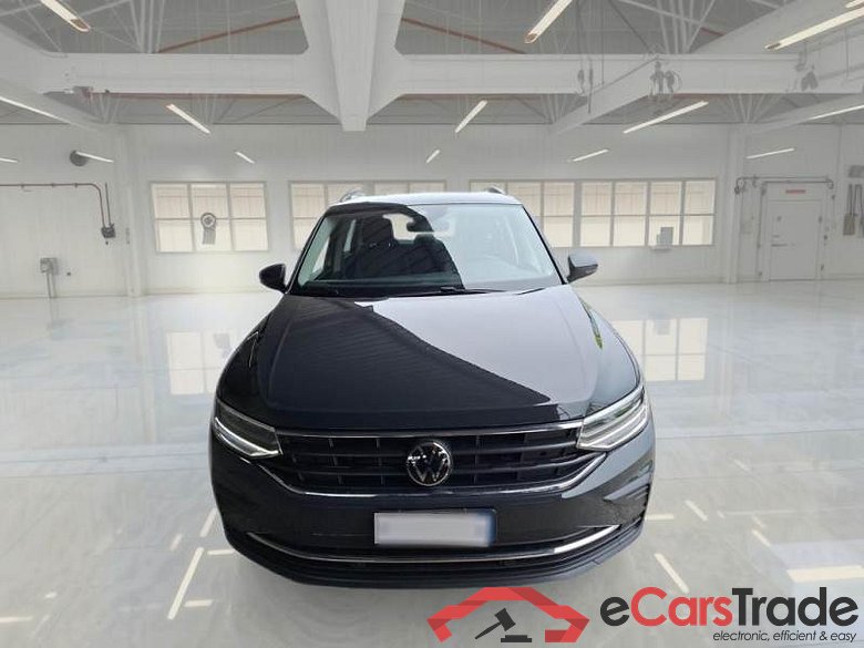 VOLKSWAGEN TIGUAN / 2020 / 5P / SUV 2.0 TDI SCR 110KW LIFE DSG #6