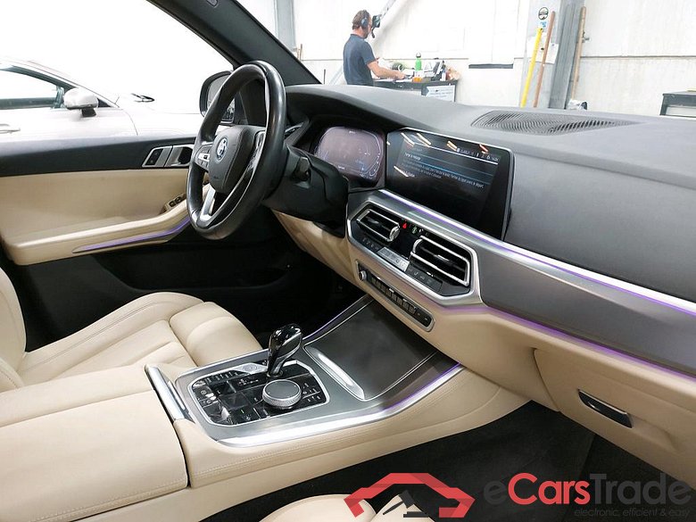 BMW - BMW X5 xDrive45e 320PK With Climatic & Navigation & Canberra Beige Sensatec & Park Sensors Front & Rear  * HYBRID * #3