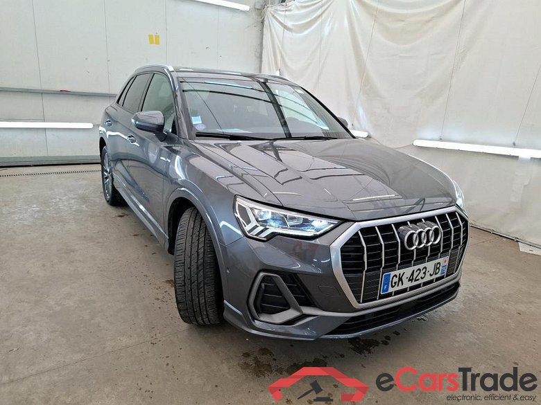 AUDI Q3 / 2018 / 5P / SUV 45 TFSI E 245 S TRONIC S LINE #4