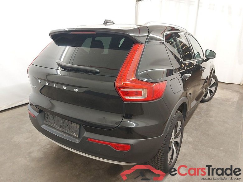 Volvo XC40 T3 Momentum Pro 5d #2
