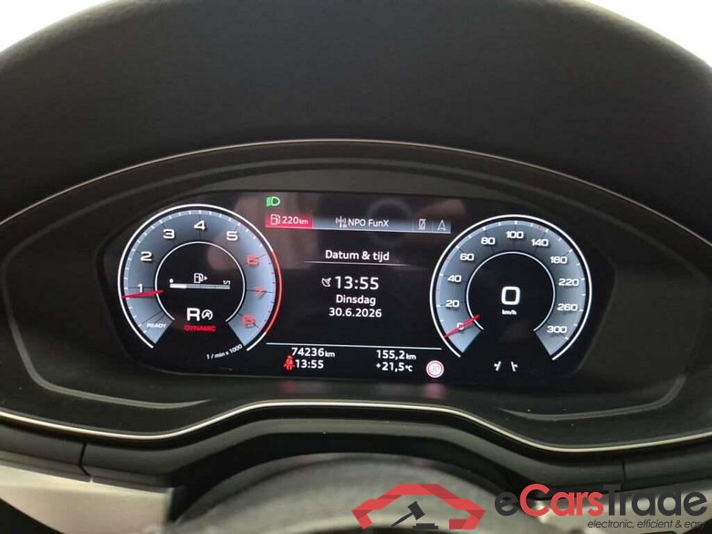 AUDI A4 Avant 40 TFSI S ed comp #4