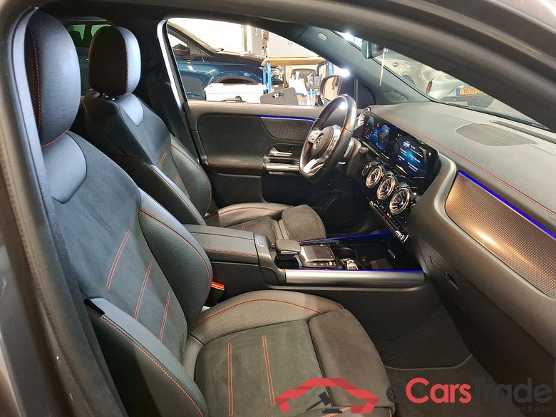 Mercedes EQA 250 AMG Night Aut. LED Widescreen Ambient 1/2 Sport-Leather-Alcantara KeylessGo Camera Klima PDC ... #4