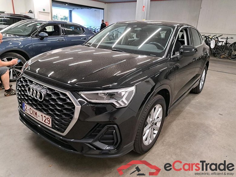 AUDI - AUD Q3 SB 45 TFSI e 245PK S-Tronic Pack Platinum With Heated Seats & Adaptive Cruise Control & Rear Camera * HYBRID * #1