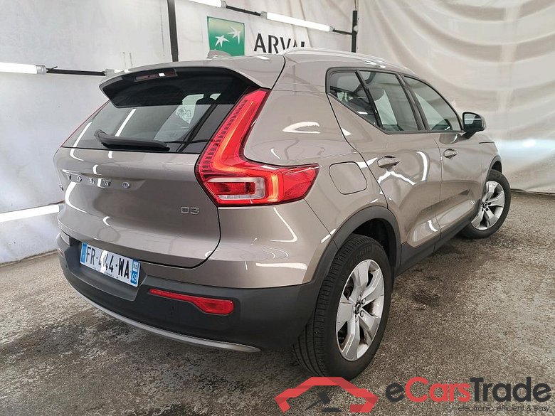 XC40 Momentum 2WD 2.0 D3 150CV BVA8 E6dT #3
