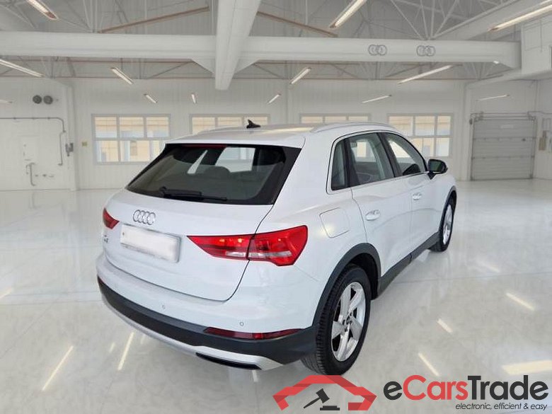 AUDI Q3 / 2018 / 5P / SUV 35 TDI S TRONIC BUSINESS ADVANCED #2