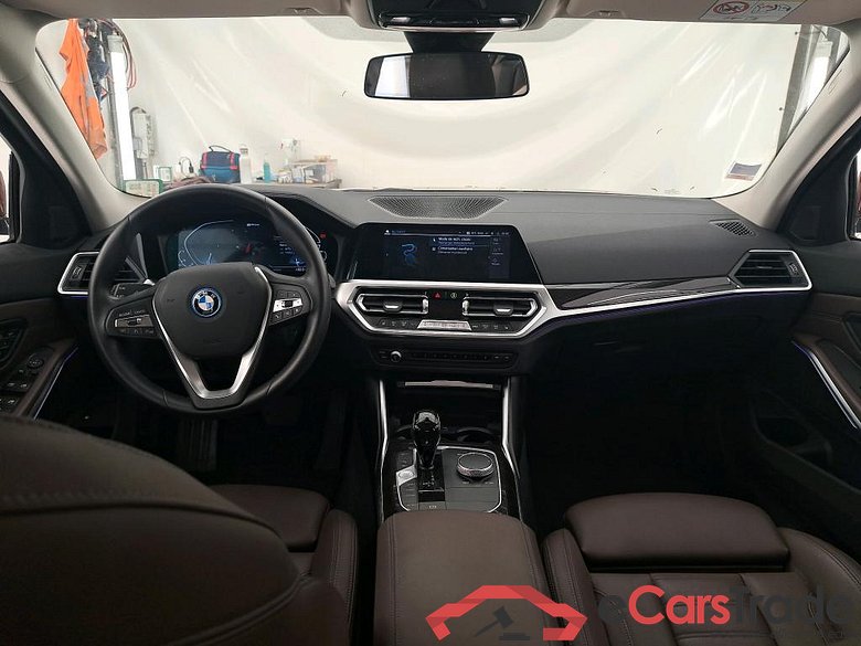 BMW Série 3 Berline / 2018 / 4P / Berline 320e 204ch Luxury BVA8 Hybride #5