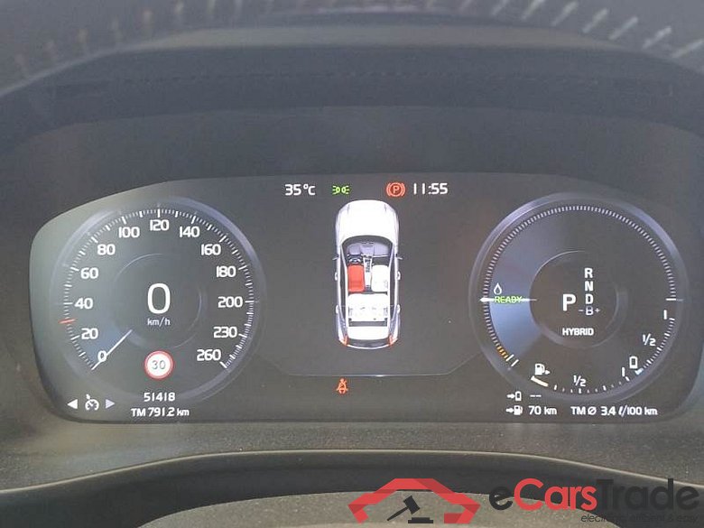 VOLVO XC40 / 2017 / 5P / SUV T4 PLUG-IN HYBRID AUTO RECH INSCRIP EXPR #4