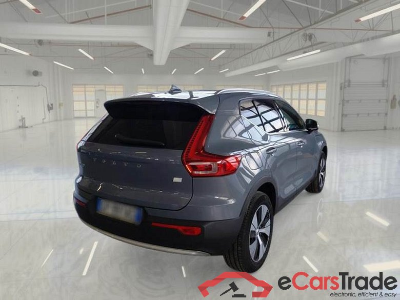VOLVO XC40 / 2021 / 5P / SUV T5 RECHARGE PLUG-IN AUTO CORE #2