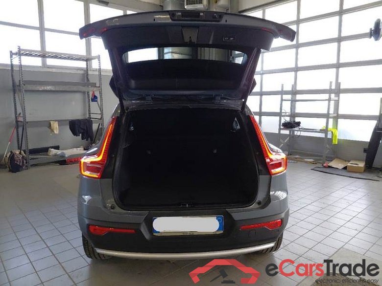 VOLVO XC40 / 2021 / 5P / SUV T5 RECHARGE PLUG-IN AUTO CORE #5