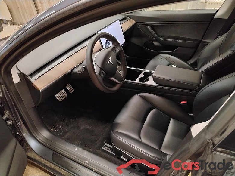 TESLA Model 3 Langstreckenbatt. Allradantrieb Dual Motor Performance 4d 377kW #4