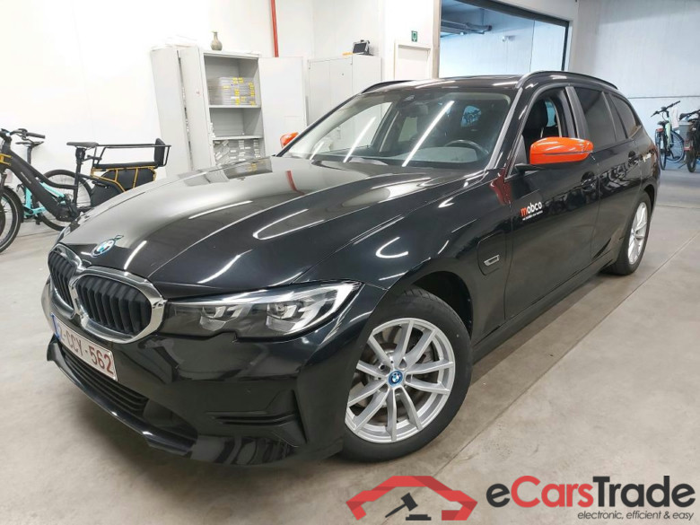 BMW - BMW 3 TOURING 320e 204PK Pack Business Plus With Vernasca Heated Seats Front & Rear & Travel Pack & Boot Pack & Pano Roof  * HYBRID *