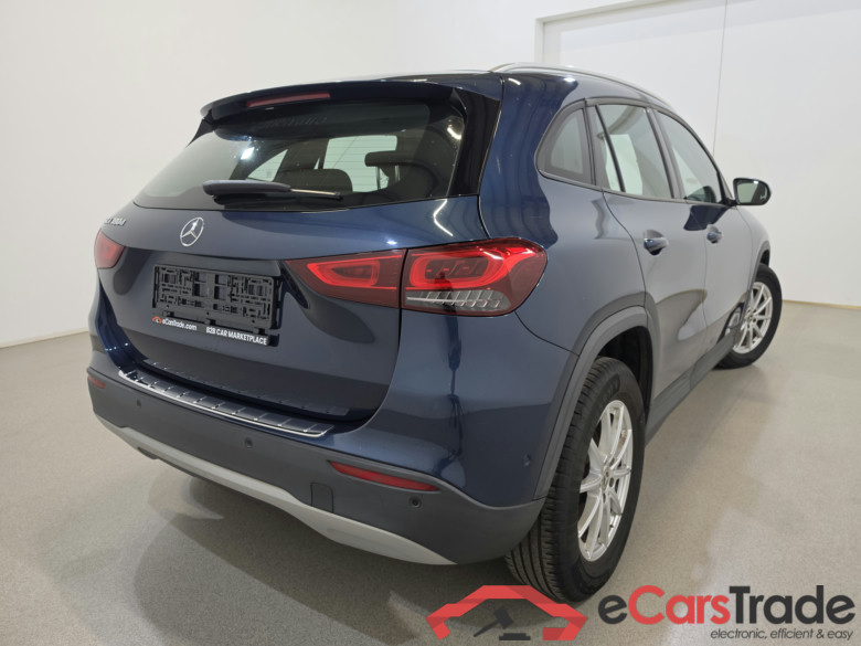 Mercedes GLA 180d Aut. LED Widescreen Navi 1/2 Leather KeylessGo Camera Klima PDC ... #4
