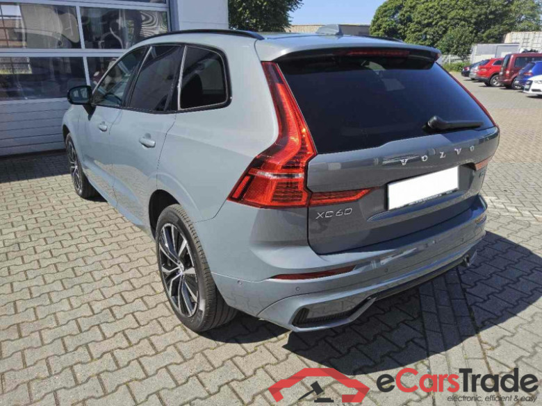 Volvo XC60 (03.2017->) DE - SUV5 B5 (Benzin) AWD EU6d, Plus Dark Mild-Hybrid, (Facelift) 2022 - 2024 #4